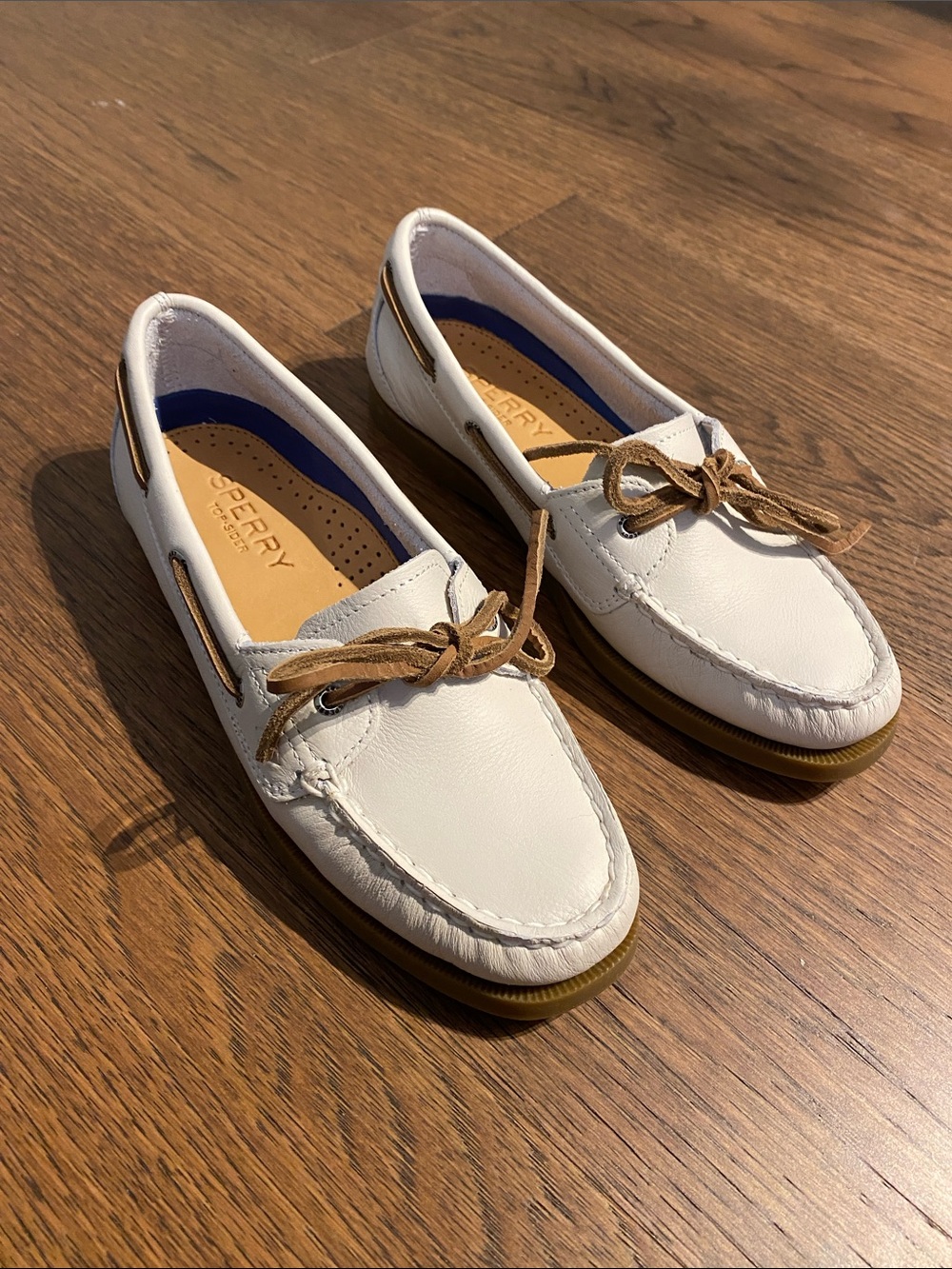 Sperry Womens Boat Shoes in Cream Leather